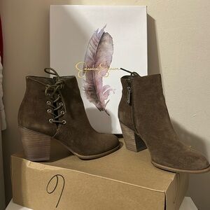 Brown suede women’s Jessica Simpson ankle boots